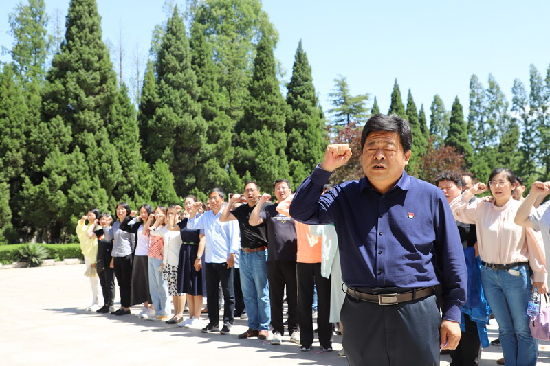 徐州開放大學(xué)開展“重走紅色路線傳承紅色基因”主題教育活動